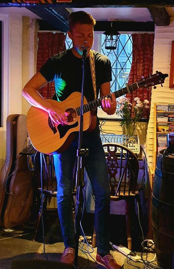 Jolly Sailor Inn Looe Buitenkant foto